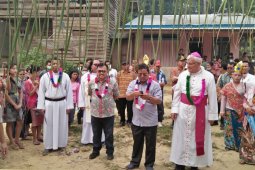 Peresmina Gereja Katolik Santo Rafael Malaikat Agung Stasi Segiam Hulu Paroki Rawak Keuskupan Sanggau