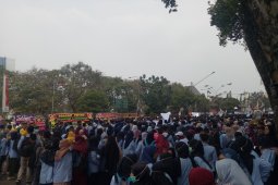 Ribuan mahasiswa demo di DPRD Sumsel