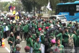 Ribuan mahasiswa demo di Gedung DPR/MPR