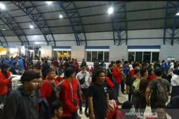 Lagu Indonesia Pusaka bergema di Stasiun Palmerah