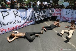 Unjuk rasa mahasiswa Kediri