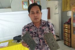 Bata limbah plastik produksi Lebak diminati masyarakat
