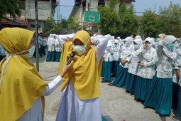 Dinkes Aceh Barat sosialisasikan penggunaan masker untuk  pelajar