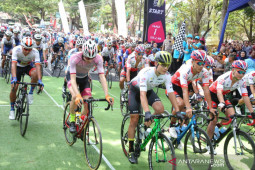 Bupati Anas lepas peserta balap sepeda Internasional Tour de Banyuwangi Ijen