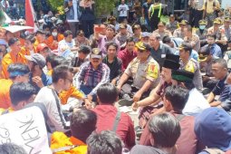 Aksi unjuk rasa mahasiswa Indramayu berlangsung damai dan tertib