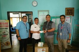 Angkasa Pura II bagikan ribuan masker bagi warga dan relawan