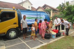 Pemkot dan PDAM Jambi distribusikan air bersih