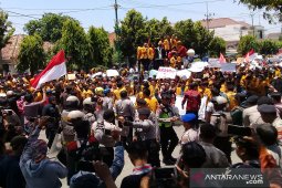 Mahasiswa Sumenep tolak perubahan UU KPK