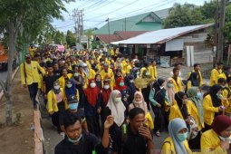 Ribuan mahasiswa mulai bergerak ke Kantor DPRK Aceh Barat
