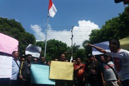 Aliansi Wartawan Banyuwangi aksi damai menolak RKUHP (Video)