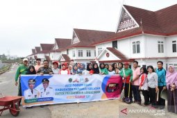 Pemkab Tapsel canangkan perang terhadap sampah