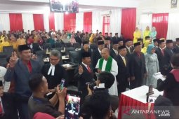 25 Anggota DPRD Tanjungbalai diambil sumpah, 16 orang wajah baru