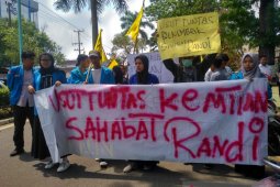 PMII dan Kapolda Jambi gelar salat gaib doakan Randi