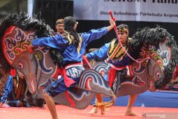 Tari jaranan tutup bulan suro