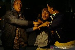 Unjuk rasa depan DPRD NTB, 26 orang diamankan