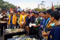 Mahasiswa jelaskan aksinya  untuk kawal DPR tuntaskan agenda reformasi