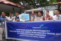Angkasa Pura Bandara Pattimura salurkan bantuan tanggap bencana gempa