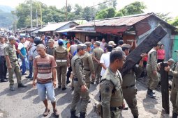 Pemkot Sibolga bongkar paksa warung liar di sekitaran Pelabuhan Pelindo I