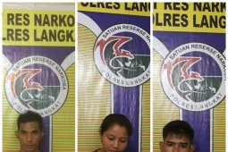 Polres Langkat tangkap tiga tersangka pemilik sabu-sabu