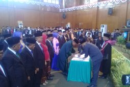 Pelantikan dua anggota DPRD Maluku tergantung SK Mendagri