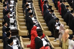Berapa gaji DPR RI per bulan, ini rinciannya