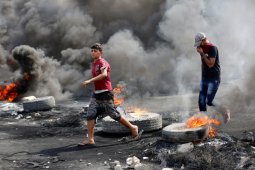 Penguasa Irak mencabut larangan keluar rumah di Baghdad
