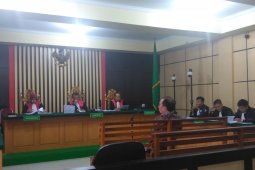 Seorang pengusaha Jambi disidangkan dalam kasus suap 'ketok palu'