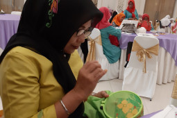 Pemprov Gorontalo gelar lomba "mo karawo" antar penyulam
