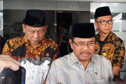 Cerita Jaksa Agung Prasetyo soal kondisi Wiranto pascaoperasi