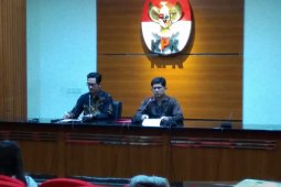Mantan Bupati Cirebon Sunjaya Purwadisastra ditetapkan sebagai tersangka pencucian uang