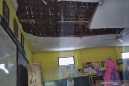 Kerusakan SD di Kota Bandung ini belum diperbaiki