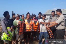 Satpolair Bangka Barat sosialisasi pola tangkap ikan ramah lingkungan