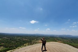 Bukit Santiong diproyeksikan jadi objek wisata pencinta paralayang