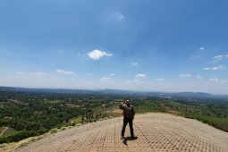 Bukit Santiong siap dijadikan objek wisata pencinta paralayang