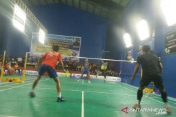 Diikuti 21 tim, Turnamen Bulutangkis KNPI Labura Cup I dibuka Bupati