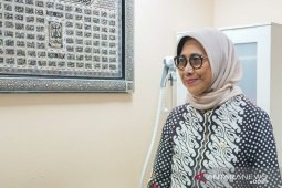 Hetifah Serahkan Kado HUT Bontang dan Kutim