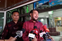 Ketua MK Anwar Usman besuk Wiranto, tetapi tak sempat berbincang