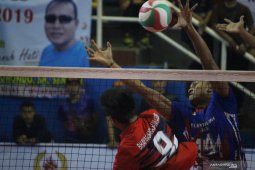 Juara bertahan Samator awal Livoli Divisi Utama