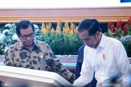 Presiden tanda tangani prasasti digital resmikan proyek Operasi Palapa Ring