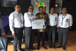 PLN UIW Aceh serahkan beasiswa pendidikan Rp62,5 juta