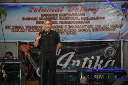 Bupati Ketapang Launching Desa Bersinar di Desa Tebing Berseri