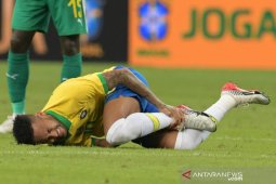 Neymar diperkirakan akan menepi setidaknya hingga empat pekan