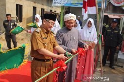 Bupati HSS hadiri syukuran kelas baru santriwati Ponpes Dalam Pagar