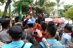 Ketua DPRD Kalsel nilai positif tututan pekerja