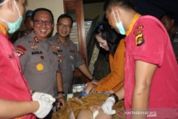 Baksos Polisi Peduli Masyarakat gandeng mahasiswa di Desa Tangkit Muarojambi