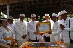 Wagub Cok Ace serahkan penetapan warisan budaya pada Desa Celuk