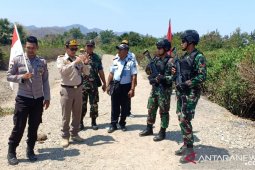 Satgas Pamtas Yonif Raider 142/KJ patroli jalur 'tikus' di perbatasan RI-Timor Leste