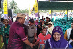 Gubernur Gorontalo minta kabupaten/kota anggarkan program pasar murah