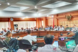 Bupati Bogor instruksikan tiga camat pantau Sungai Cileungsi Bogor