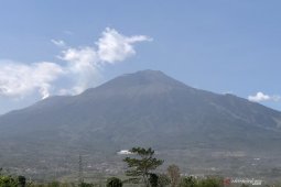 Sejumlah titik api kembali muncul di lereng Gunung Arjuno
